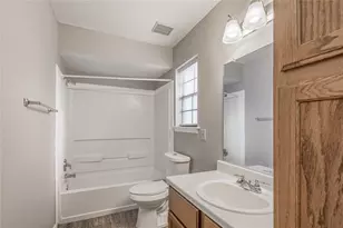 2402 Sycamore Ave, Huntsville, TX 77340 - Photo 19