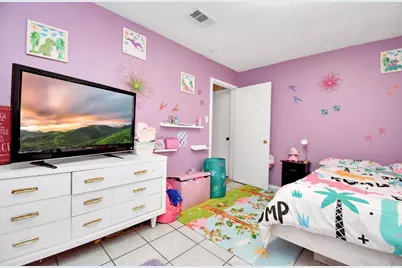 712 Meadowick Drive, Baytown, TX 77521 - Photo 11