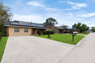 712 Meadowick Dr, Baytown, TX 77521 - Photo 3