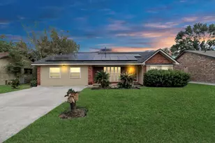 712 Meadowick Dr, Baytown, TX 77521 - Photo 1