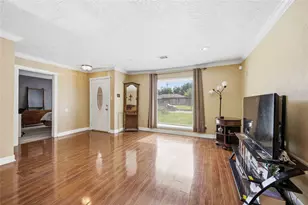 11011 Carlton Dr, Houston, TX 77047 - Photo 5
