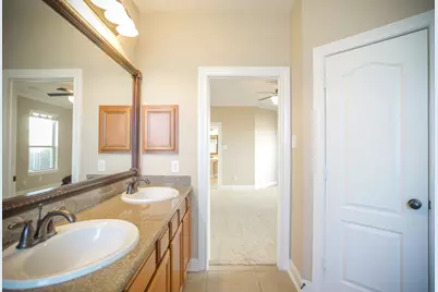 2 Hadlock Place, Spring, TX 77389 - Photo 33