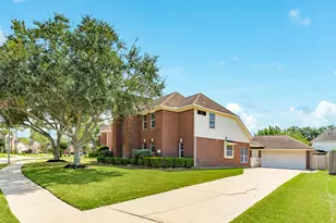 3206 Braesview Dr, Pearland, TX 77584 - Photo 3