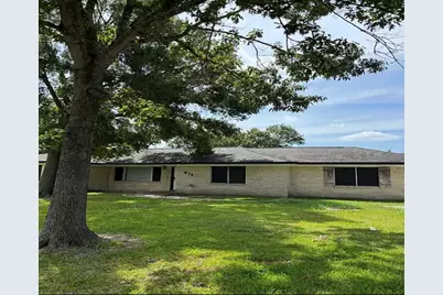 611 N Shady Lane, La Porte, TX 77571 - Photo 1
