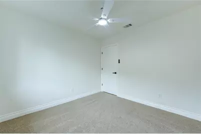 13711 Charidges Court, Houston, TX 77034 - Photo 33