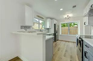 13711 Charidges Ct, Houston, TX 77034 - Photo 17