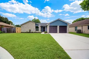 13711 Charidges Ct, Houston, TX 77034 - Photo 5