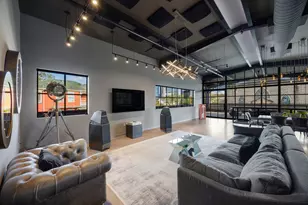 908 White St, Houston, TX 77007 - Photo 7