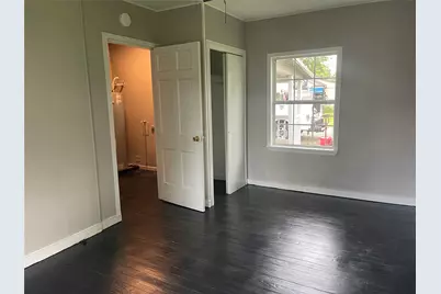 407 N Magnolia Street, Highlands, TX 77562 - Photo 5