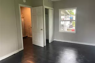 407 N Magnolia St, Highlands, TX 77562 - Photo 5