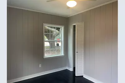 407 N Magnolia Street, Highlands, TX 77562 - Photo 9