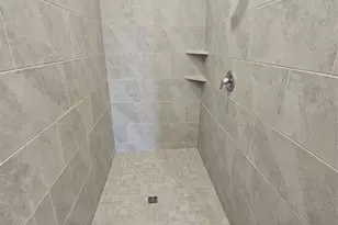 425 Robin St, Angleton, TX 77515 - Photo 7