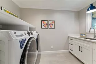 846 W Forest Dr, Houston, TX 77079 - Photo 33