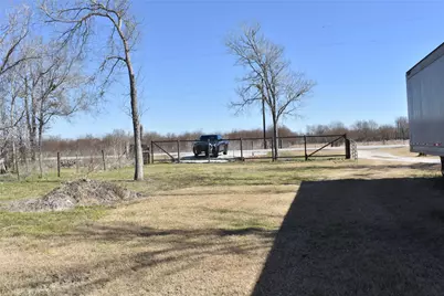 8475 Sunny Side Road, Hempstead, TX 77445 - Photo 5