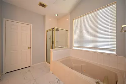 6419 Sutter Park Lane, Houston, TX 77066 - Photo 15