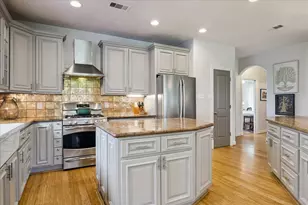 301 Westfield Ln, Friendswood, TX 77546 - Photo 13