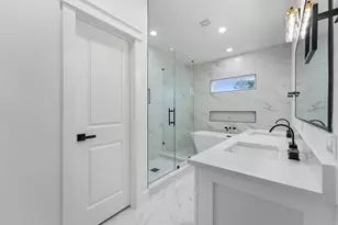 6126 Endeavor Heights St, Houston, TX 77091 - Photo 17