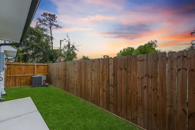 6126 Endeavor Heights Street, Houston, TX 77091 - Photo 25
