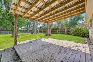 107 Stratmore Dr, Friendswood, TX 77546 - Photo 21
