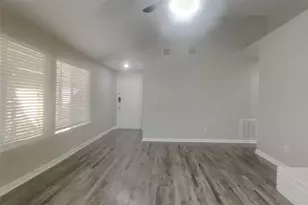9115 Golden Sunshine Dr, Houston, TX 77064 - Photo 3