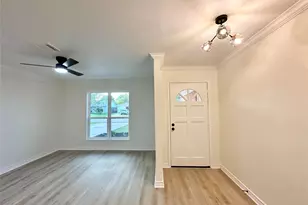 9539 Beverly Hill St, Houston, TX 77063 - Photo 11