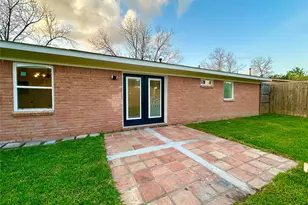 9539 Beverly Hill St, Houston, TX 77063 - Photo 33