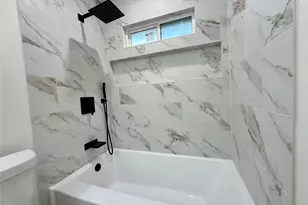 9539 Beverly Hill St, Houston, TX 77063 - Photo 23