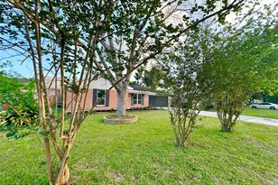 9539 Beverly Hill St, Houston, TX 77063 - Photo 5