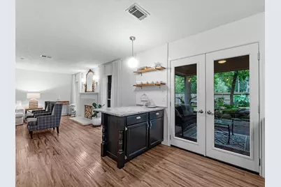 51 E Village Knoll Circle, The Woodlands, TX 77381 - Photo 27