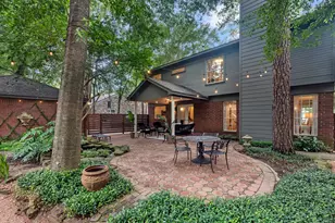 51 E Village Knoll Cir, The Woodlands, TX 77381 - Photo 5