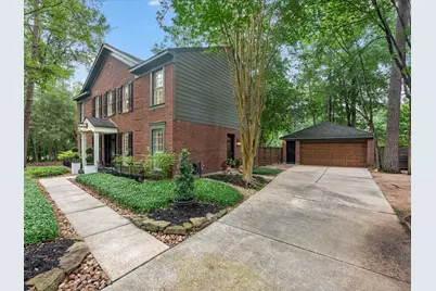 51 E Village Knoll Circle, The Woodlands, TX 77381 - Photo 3