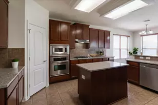 13202 Indigo Creek Ln, Pearland, TX 77584 - Photo 9