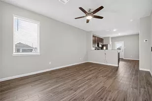 954 Luke Darrell Dr, Rosharon, TX 77583 - Photo 9