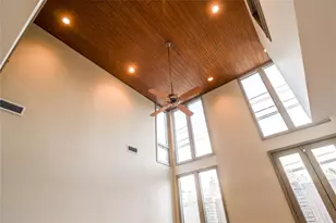 8602 Oakford Dr, Houston, TX 77024 - Photo 21