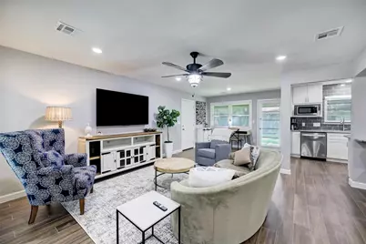 7926 Ridgeview Drive, Houston, TX 77055 - Photo 5