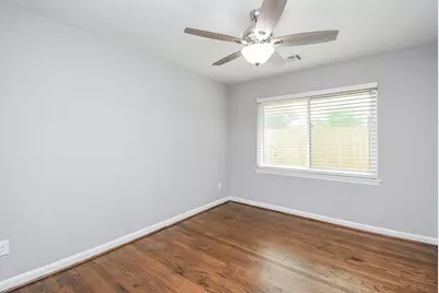 7926 Ridgeview Drive, Houston, TX 77055 - Photo 15