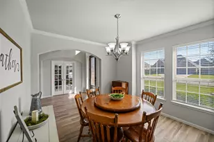 11723 Oakwood Dr, Mont Belvieu, TX 77535 - Photo 5