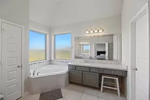 11723 Oakwood Dr, Mont Belvieu, TX 77535 - Photo 33