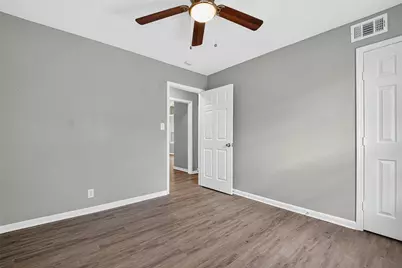 805 N 12th Street, La Porte, TX 77571 - Photo 25