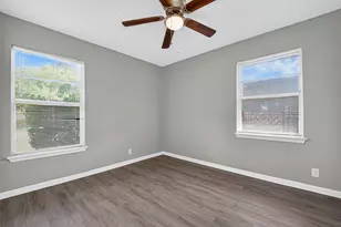 805 N 12th St, La Porte, TX 77571 - Photo 27