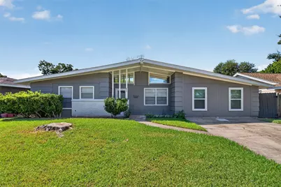 805 N 12th Street, La Porte, TX 77571 - Photo 1