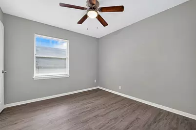 805 N 12th Street, La Porte, TX 77571 - Photo 23