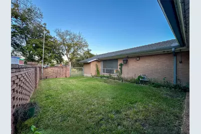 5126 Berry Creek Drive, Houston, TX 77017 - Photo 37