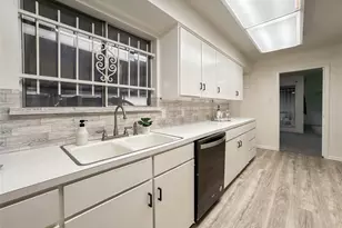 5126 Berry Creek Dr, Houston, TX 77017 - Photo 7