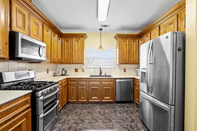 10406 Ballantine Street, Houston, TX 77075 - Photo 17