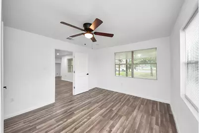 207 E Defee Avenue, Baytown, TX 77520 - Photo 15