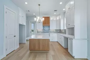 4011 Estuary Ct, Galveston, TX 77554 - Photo 9