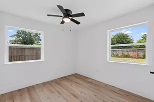 9623 Seeker St, Houston, TX 77078 - Photo 27