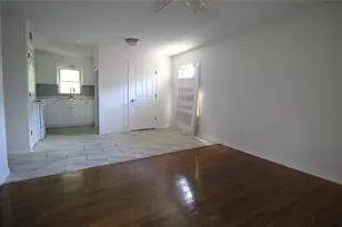 7946 Glenlea St, Houston, TX 77061 - Photo 5