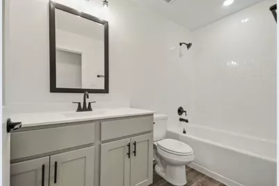 2 Keystone Court, Angleton, TX 77515 - Photo 17